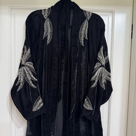 Beautiful DoDo Bar Or Black Velvet Jacket with Embroidered Beads & Sequins sz M - Picture 1 of 6